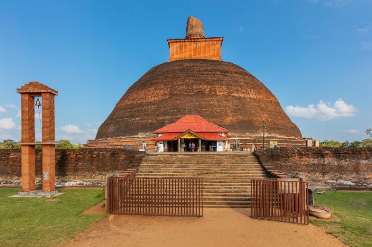 006 Anuradhapura, jetavanaramaya.jpg